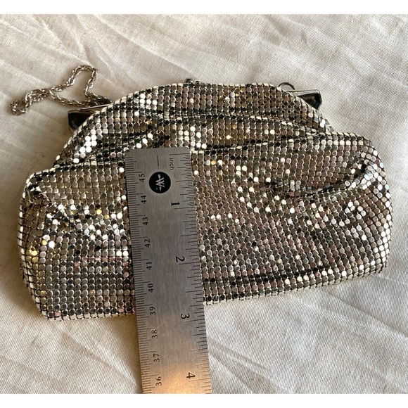 Vintage Whiting & Davis Silvertone Metal Mesh Mini Evening Bag Clutch Wristlet - Picture 16 of 17
